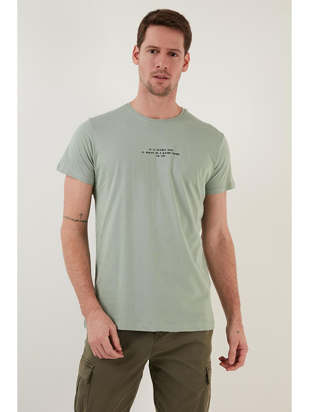 Yeşil Yazı Baskılı Bisiklet Yaka %100 Pamuk Slim Fit Tişört 541IFIT-4