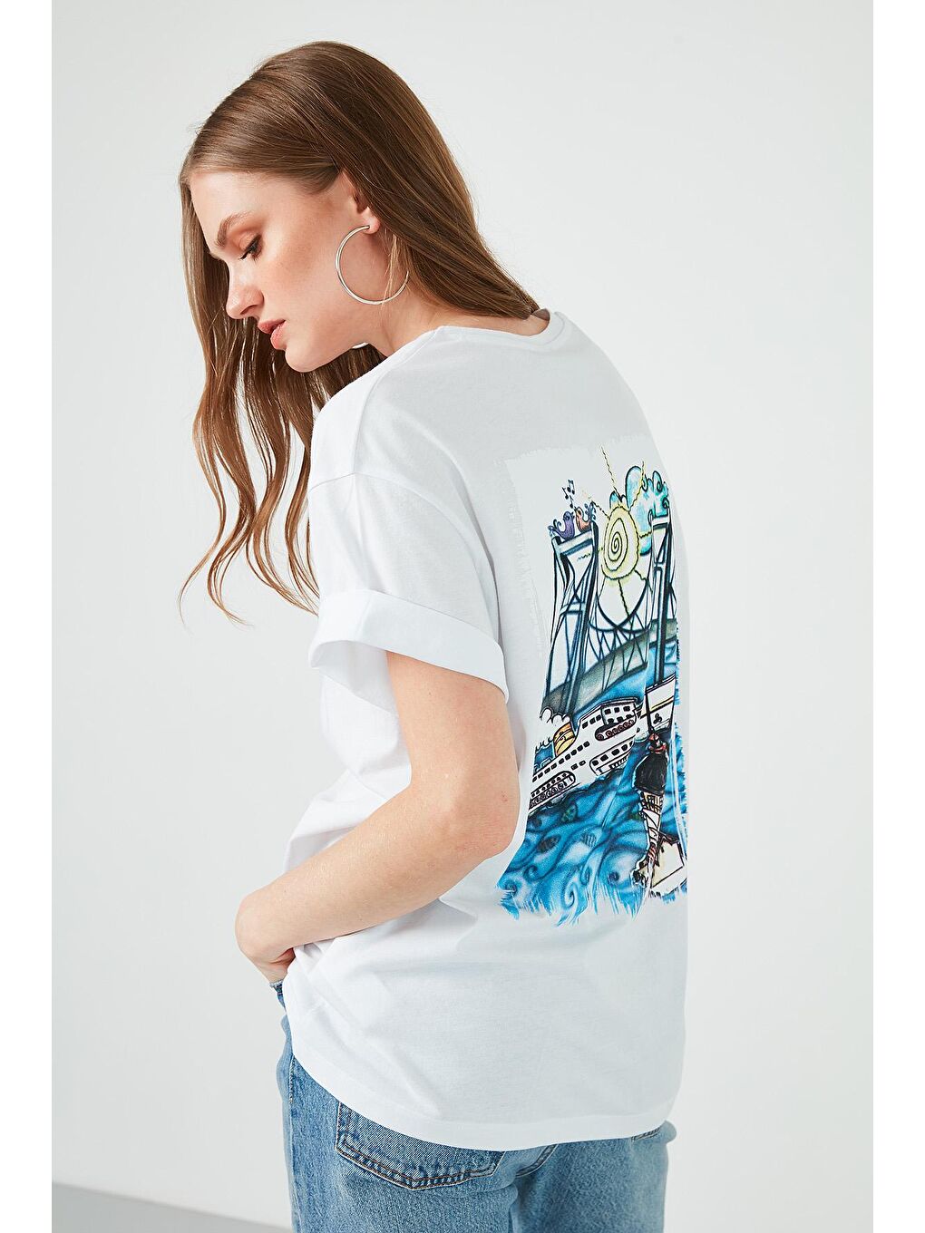 Beyaz Oversize Sırtı Baskılı Bisiklet Yaka % 100 Pamuk T Shirt 6001005-1