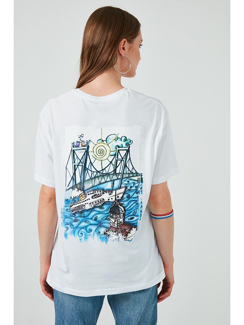 Beyaz Oversize Sırtı Baskılı Bisiklet Yaka % 100 Pamuk T Shirt 6001005-3
