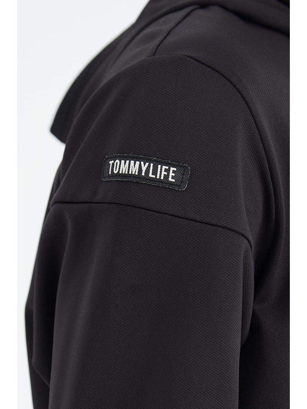 TOMMYLIFE Siyah  Kapüşonlu Yarım Fermuarlı Gizli Cep Detaylı Rahat Kalıp Erkek Sweatshirt - 88274 - 2