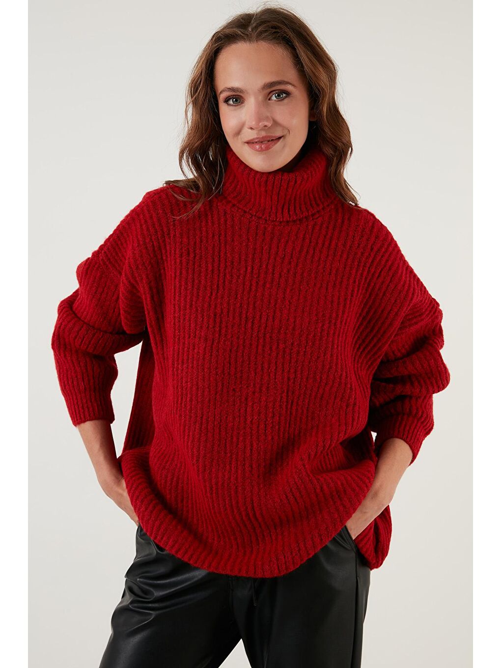 Kırmızı Fitilli Salaş Kesim Boğazlı Yaka Kazak 4615128-4