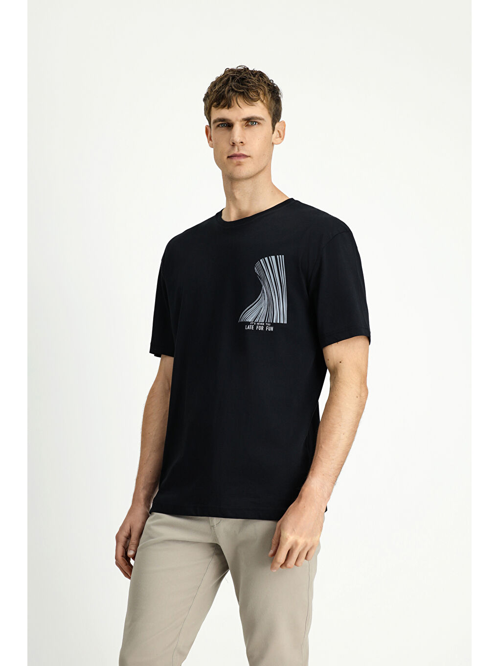 Siyah Bisiklet Yaka Oversize Pamuk Baskılı Tişört-3