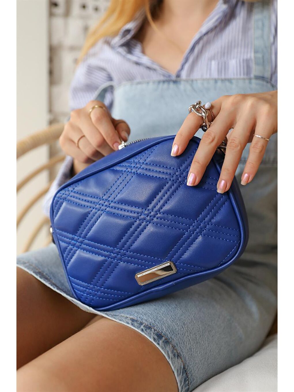 Zincirli Çapraz Askılı Çanta Lacivert-4