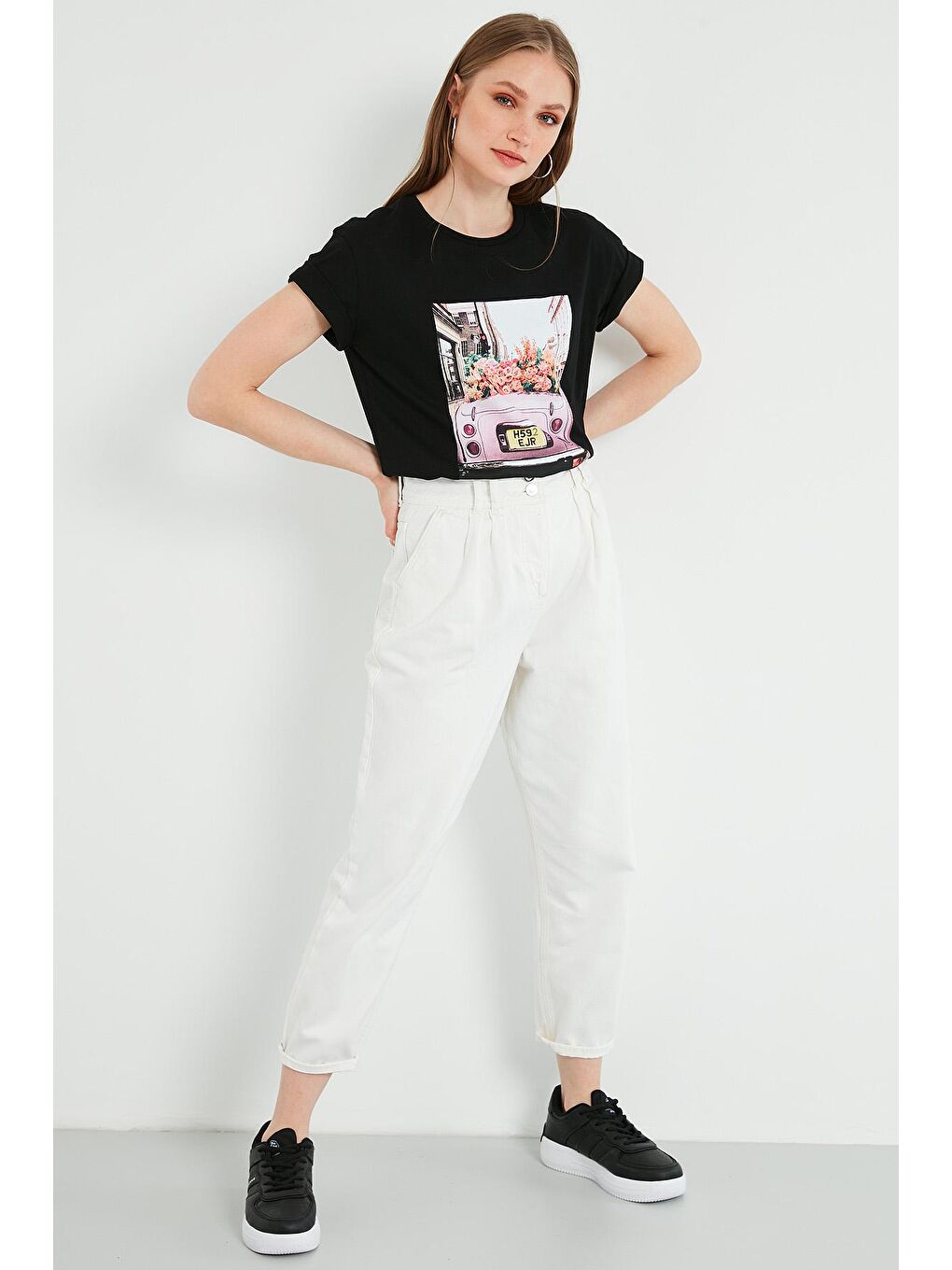 Siyah Baskılı Bisiklet Yaka % 100 Pamuk T Shirt 6001001-2