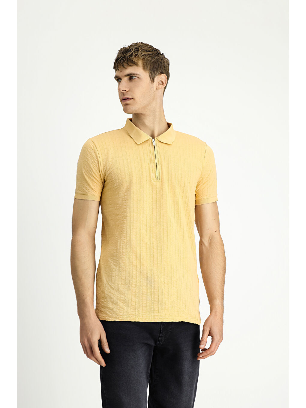 Bej Slim Fit Dar Kesim Pamuk Desenli Fermuarlı Polo Yaka Tişört-2