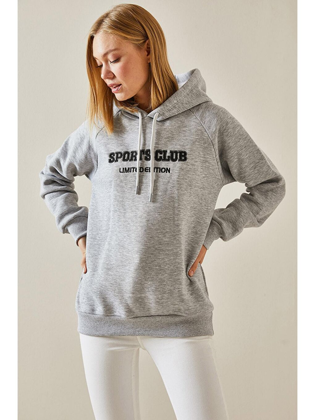 XHAN Gri Yazı Detaylı Şardonlu Kapüşonlü Sweatshirt 4KXK8-47596-03 - 1