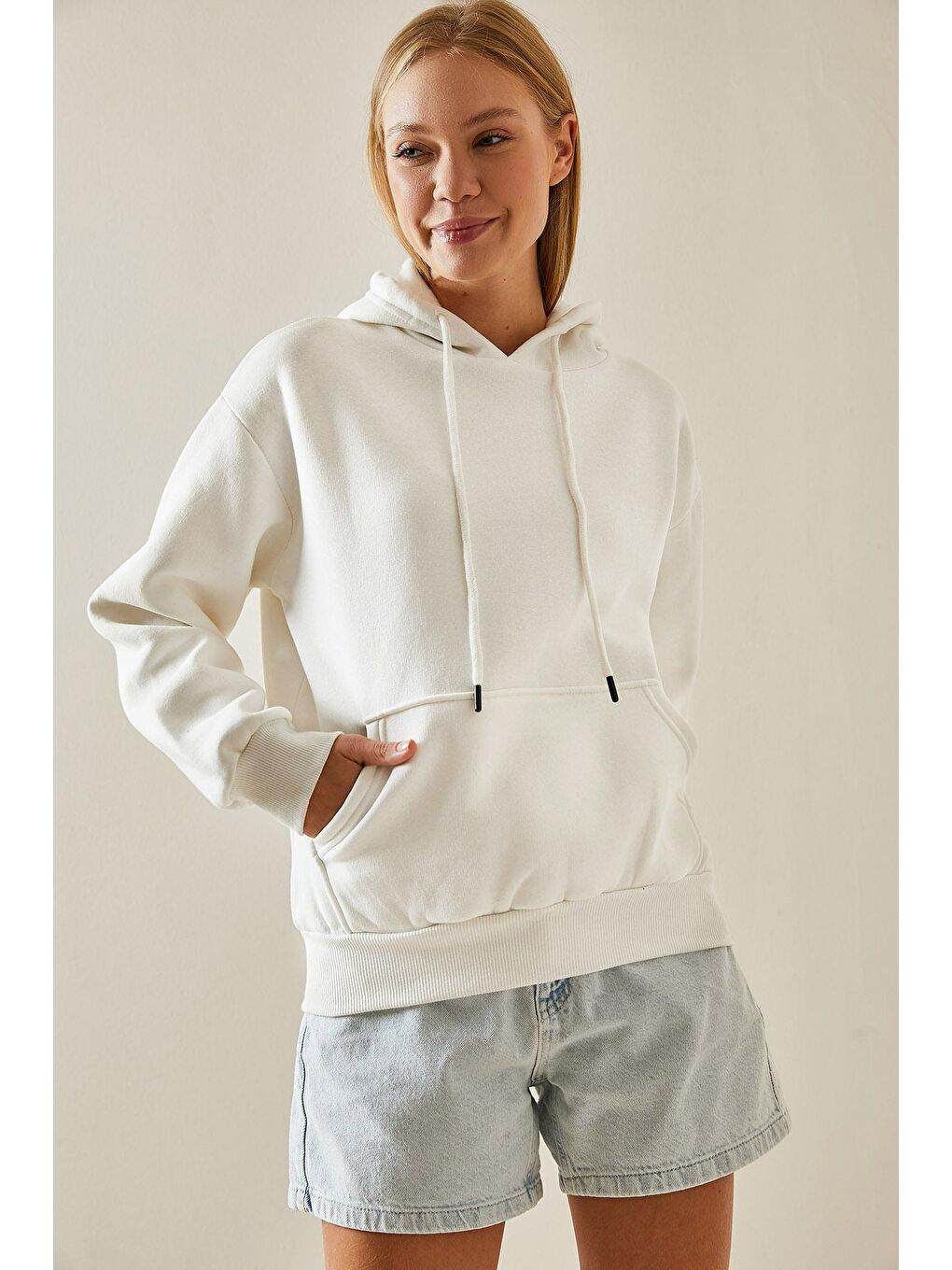 Beyaz Kanguru Cepli Kapüşonlü Sweatshirt 4KXK8-47607-01-2