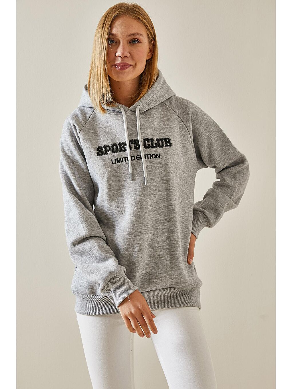 XHAN Gri Yazı Detaylı Şardonlu Kapüşonlü Sweatshirt 4KXK8-47596-03 - 2