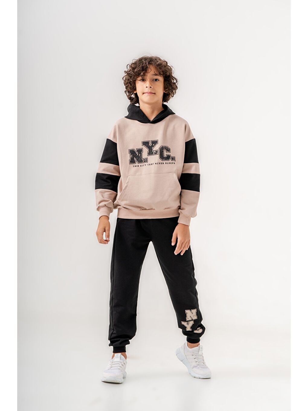 Siyah NYC Baskılı erkek çocuk eşofman takımı-5