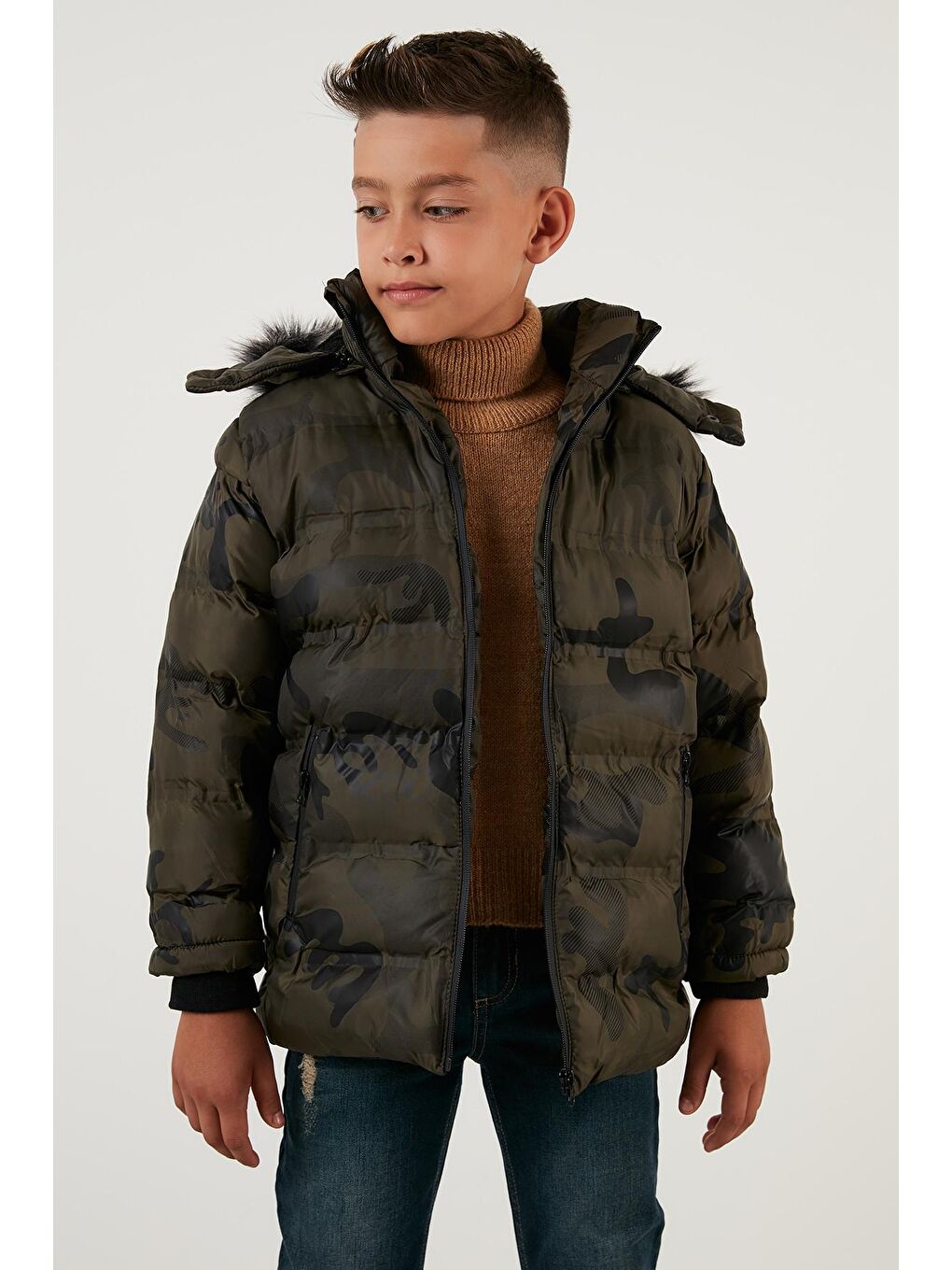 Haki Kamuflaj Desenli Peluş Astarlı Çıkarılabilir Kapüşonlu Cepli Kışlık Mont 5760071