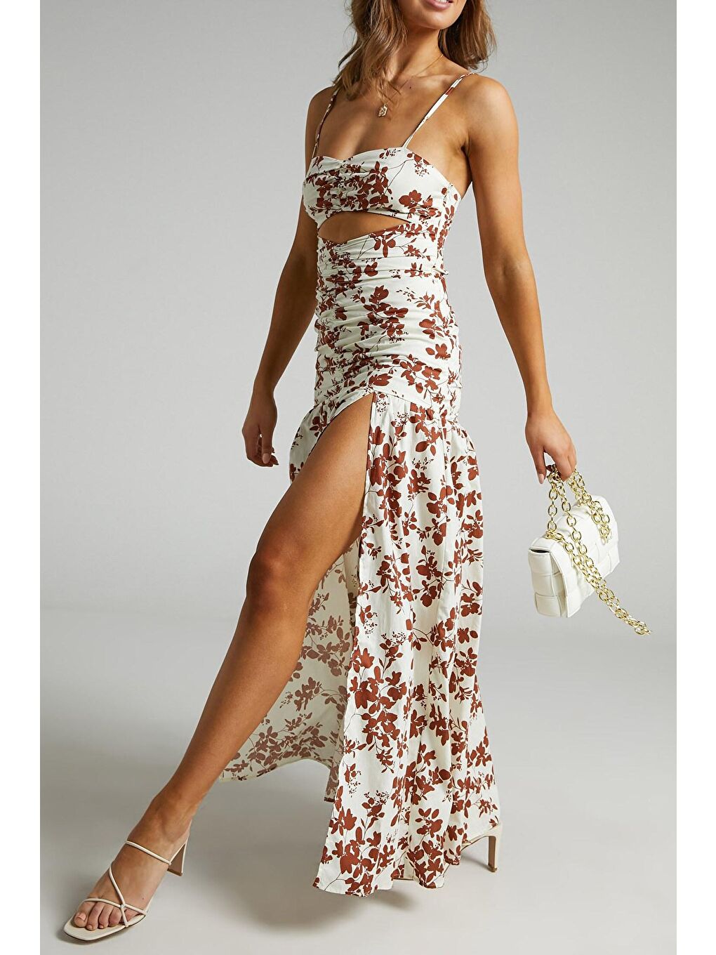 Beyaz Uzun Desenli Dekolteli Kadın Elbise Mg1420-2