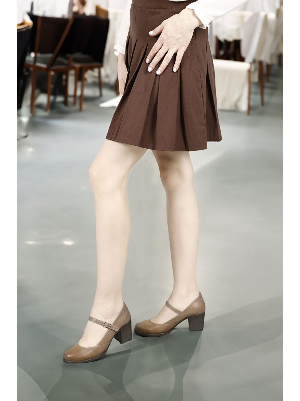 Bej VİZON  Hakiki Deri Yuvarlak Burun Orta Topuklu Kauçuk Taban Kadın Ayakkabı 24136-1