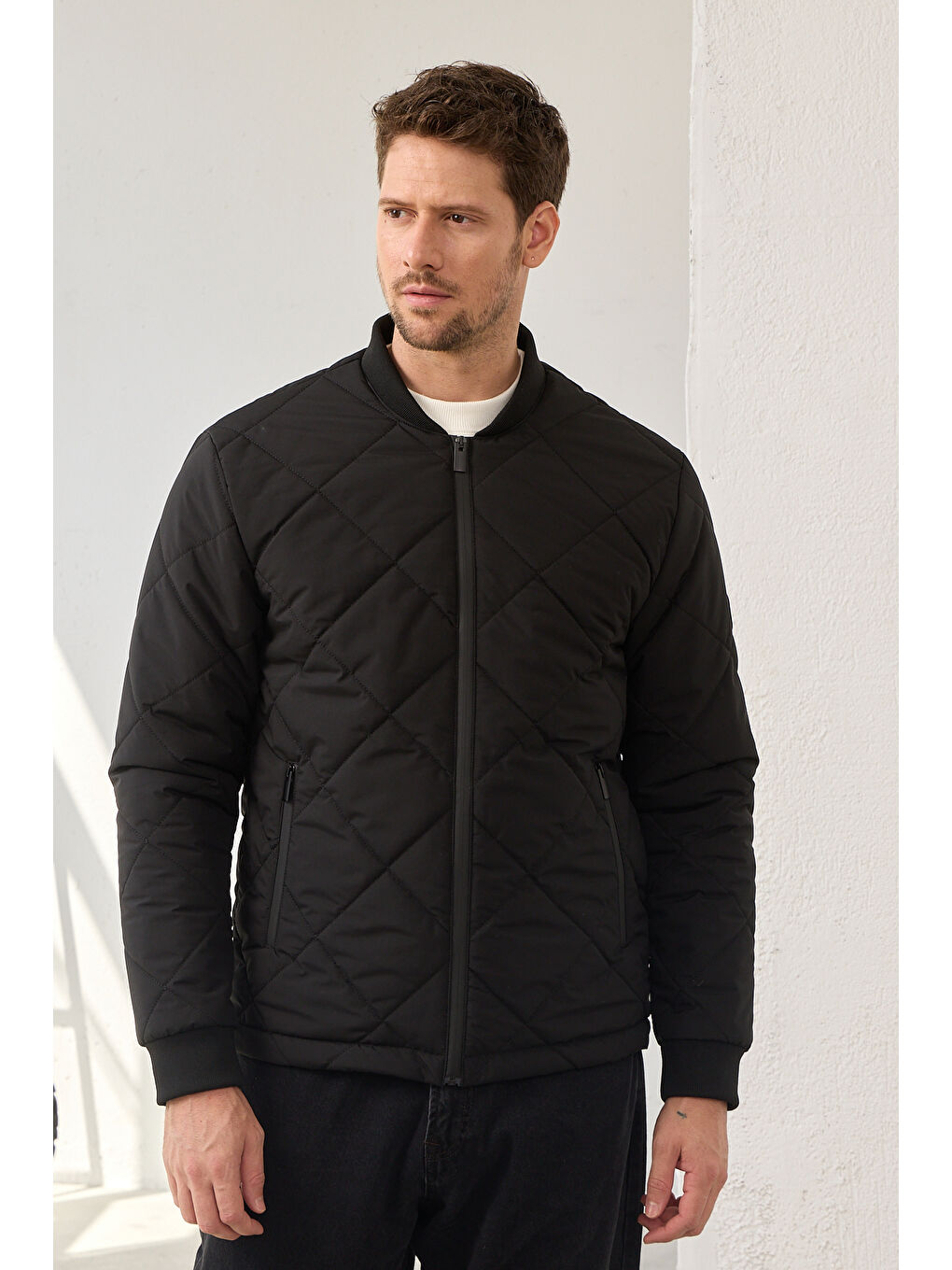 Siyah Erkek Bomber Yaka Kapitone Erkek Mont Ceket