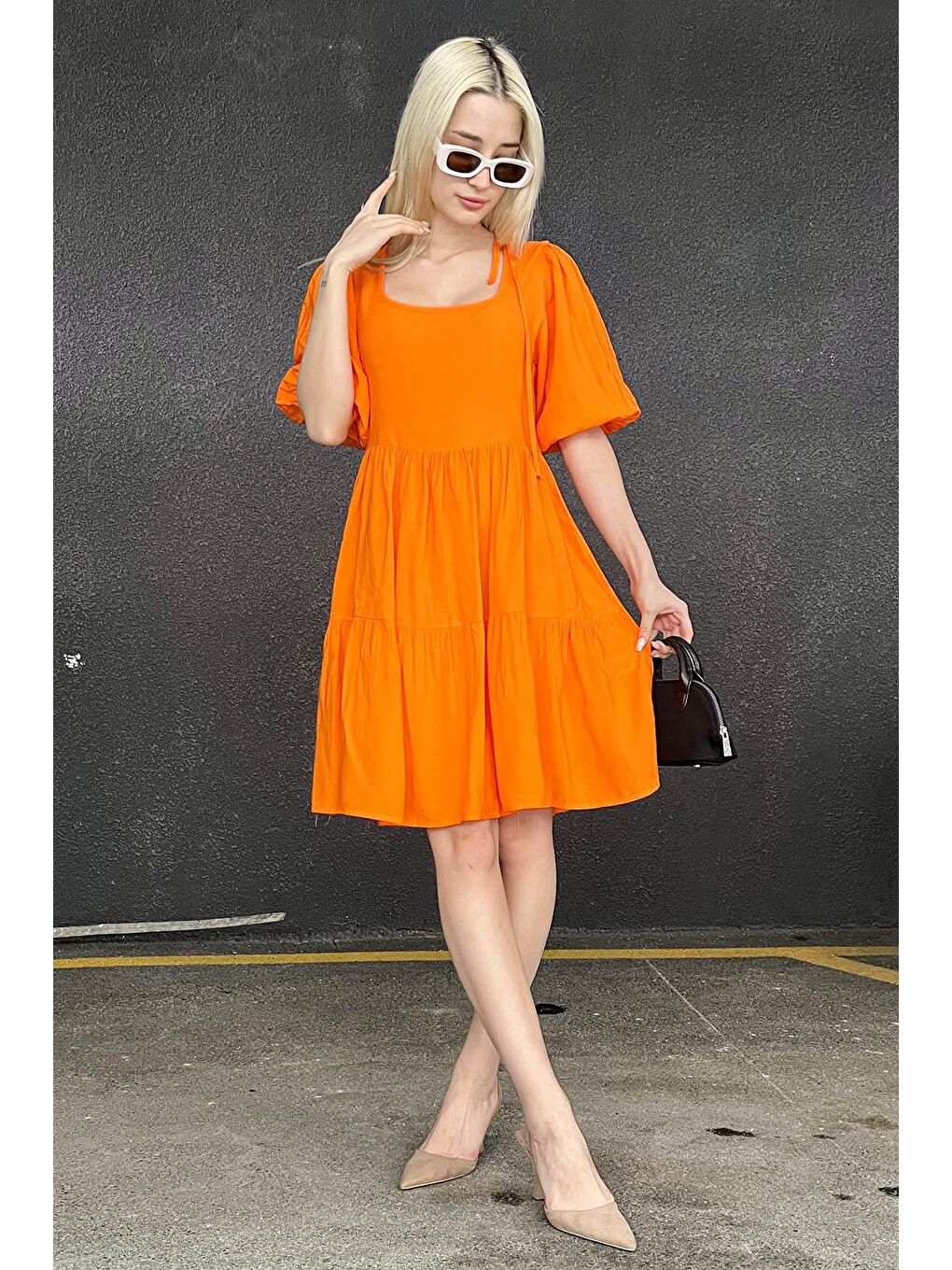 Turuncu Sırt Dekolteli Basic Kısa Elbise-2