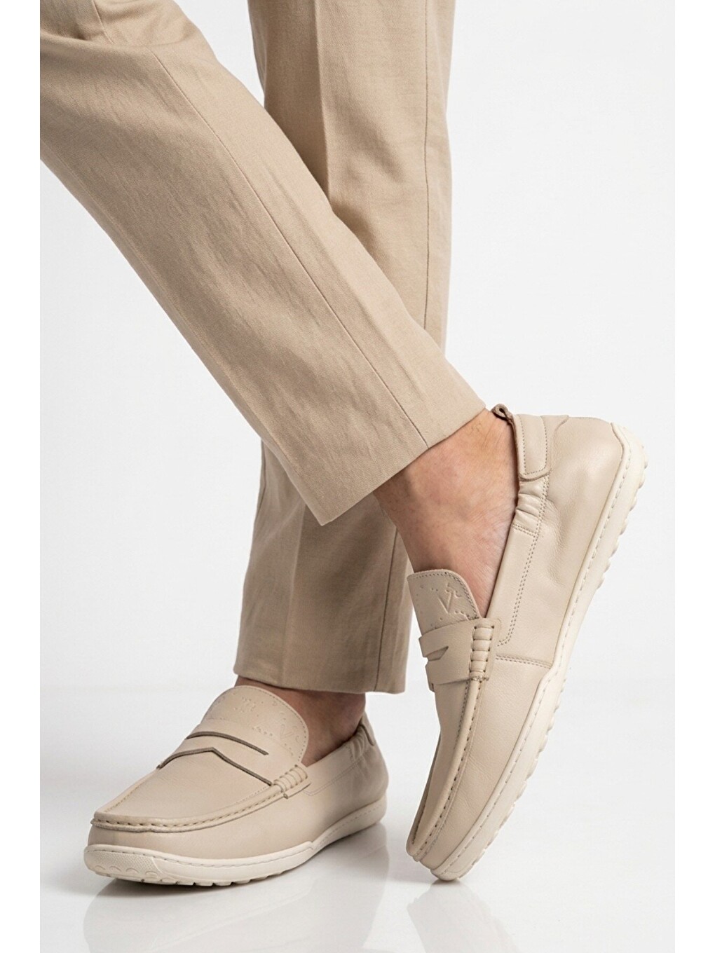 Erkek Hakiki Deri Loafer Mokasen Ayakkabı Hafızalı Taban Hafif Smart Casual Ekru M420 M-1