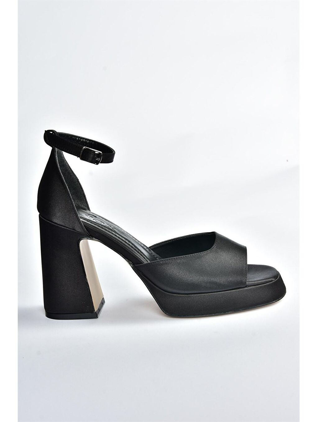 Siyah Saten Kumaş Kalın Platform Topuklu Kadın Ayakkabı M570020804-4