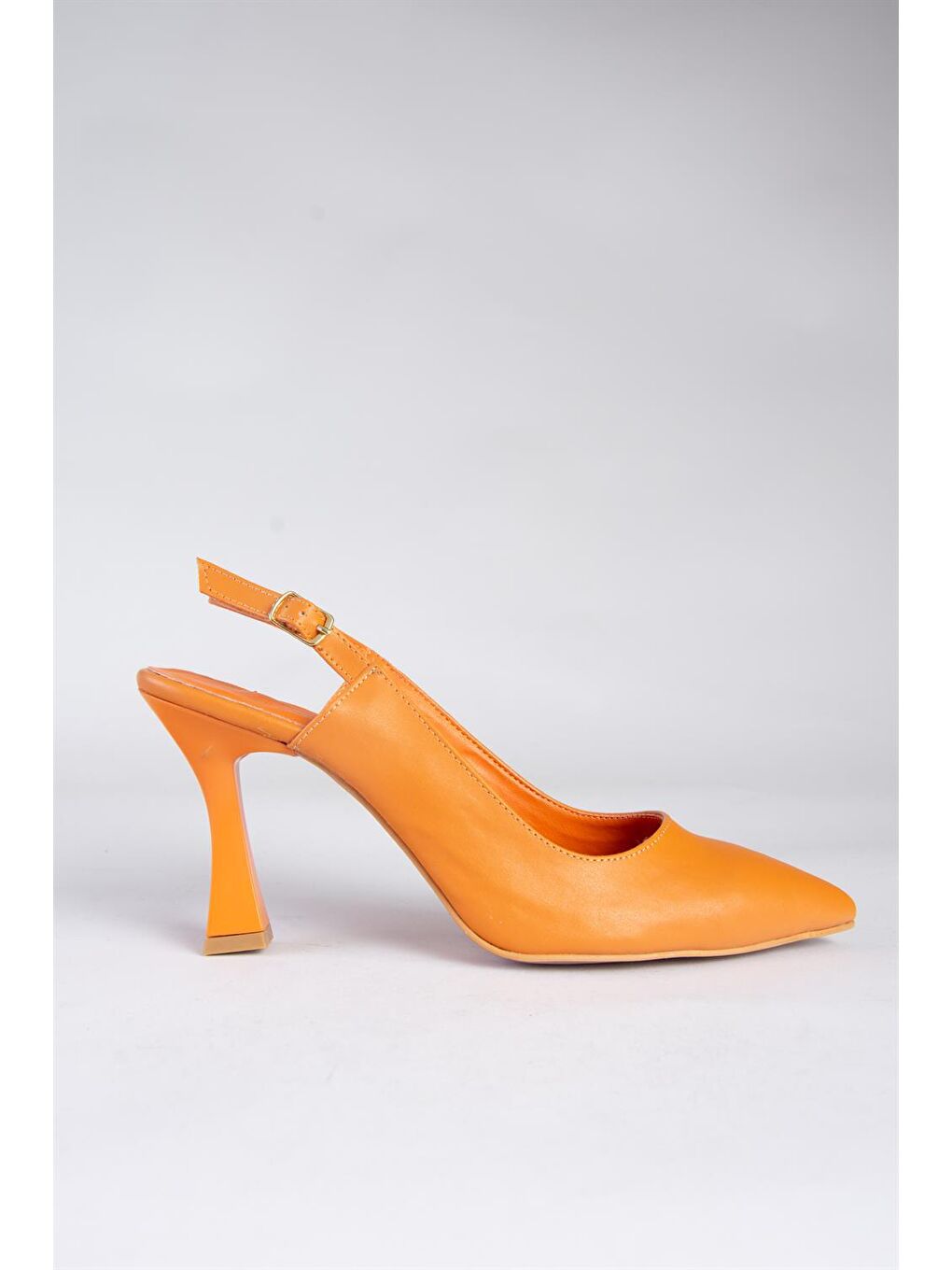 Turuncu İnce Topuklu Kadın Ayakkabı M252424309-4