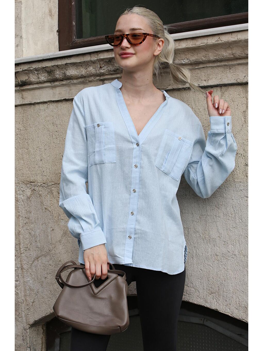 Mavi Kıvrık Kollu Keten Görünümlü Kadın Gömlek Mg1847-2