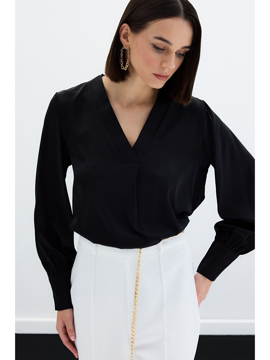 V Yaka Saten Bluz - Siyah-5