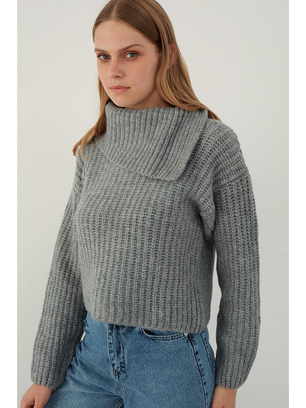 Gri Asimetrik Geniş Yaka Triko Kazak-2