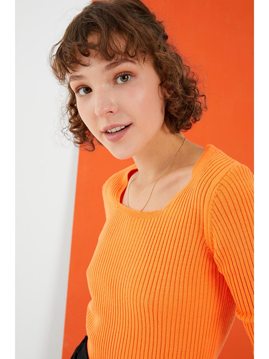 Kadın Turuncu Kare Yaka Fitilli Dar Kalıp Basic Kazak-3