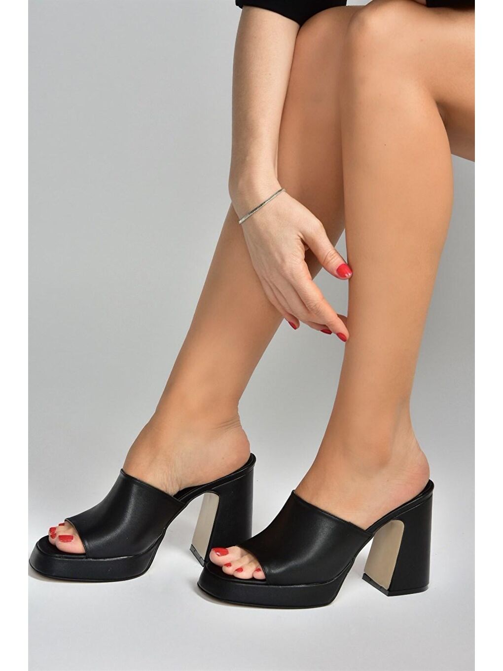 M404100409 Siyah Kadın Terlik-3