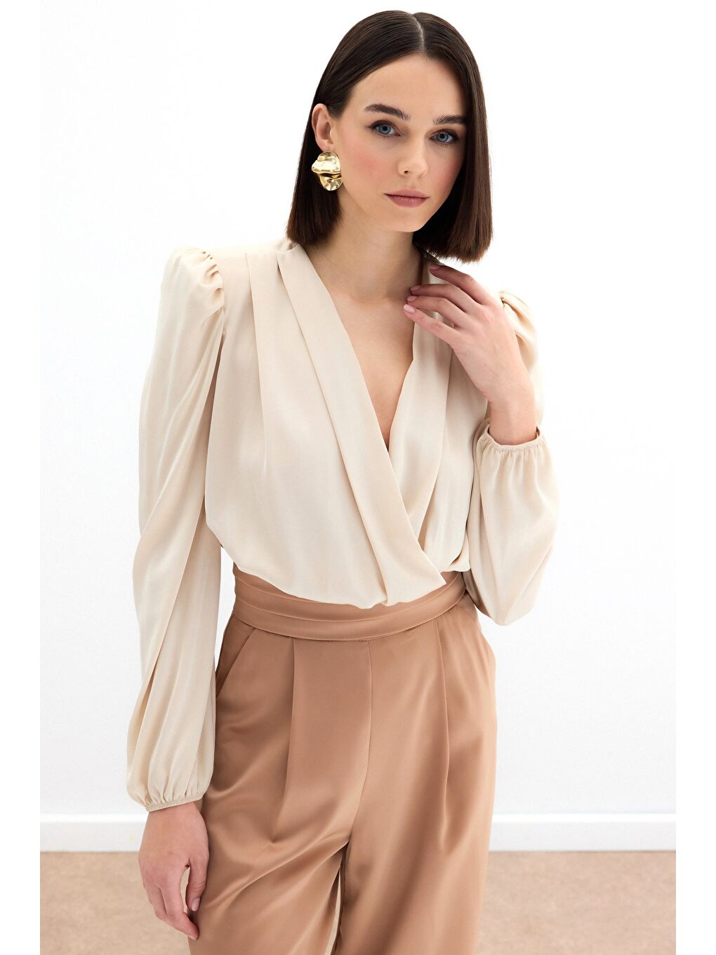 Kruvaze Saten Bodysuit Bluz - Bej-1