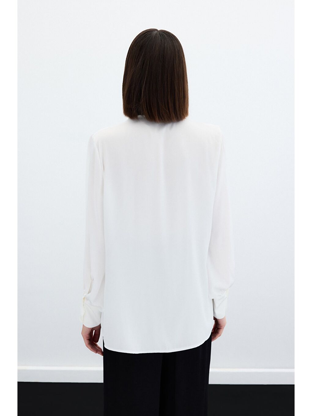 V Yaka Saten Bluz - Ekru-7