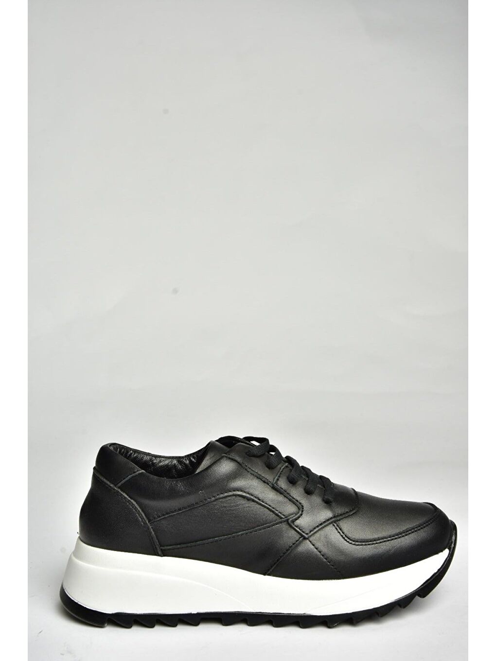 U5407090 Siyah/Beyaz Kadın Sneakers