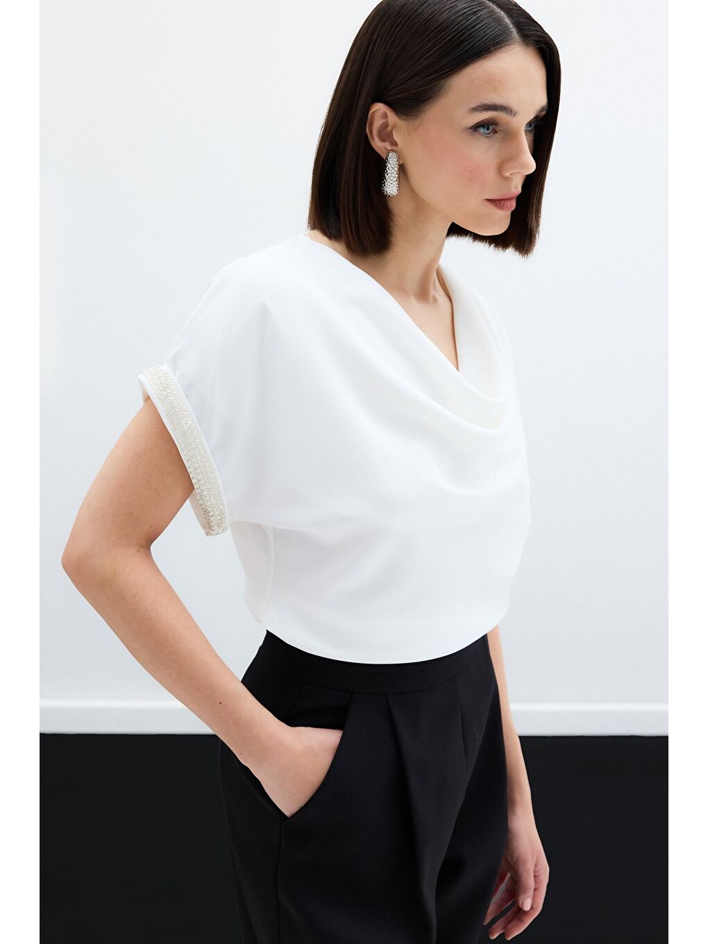 Kollar Taş Detaylı Salaş Bluz - Ekru-2