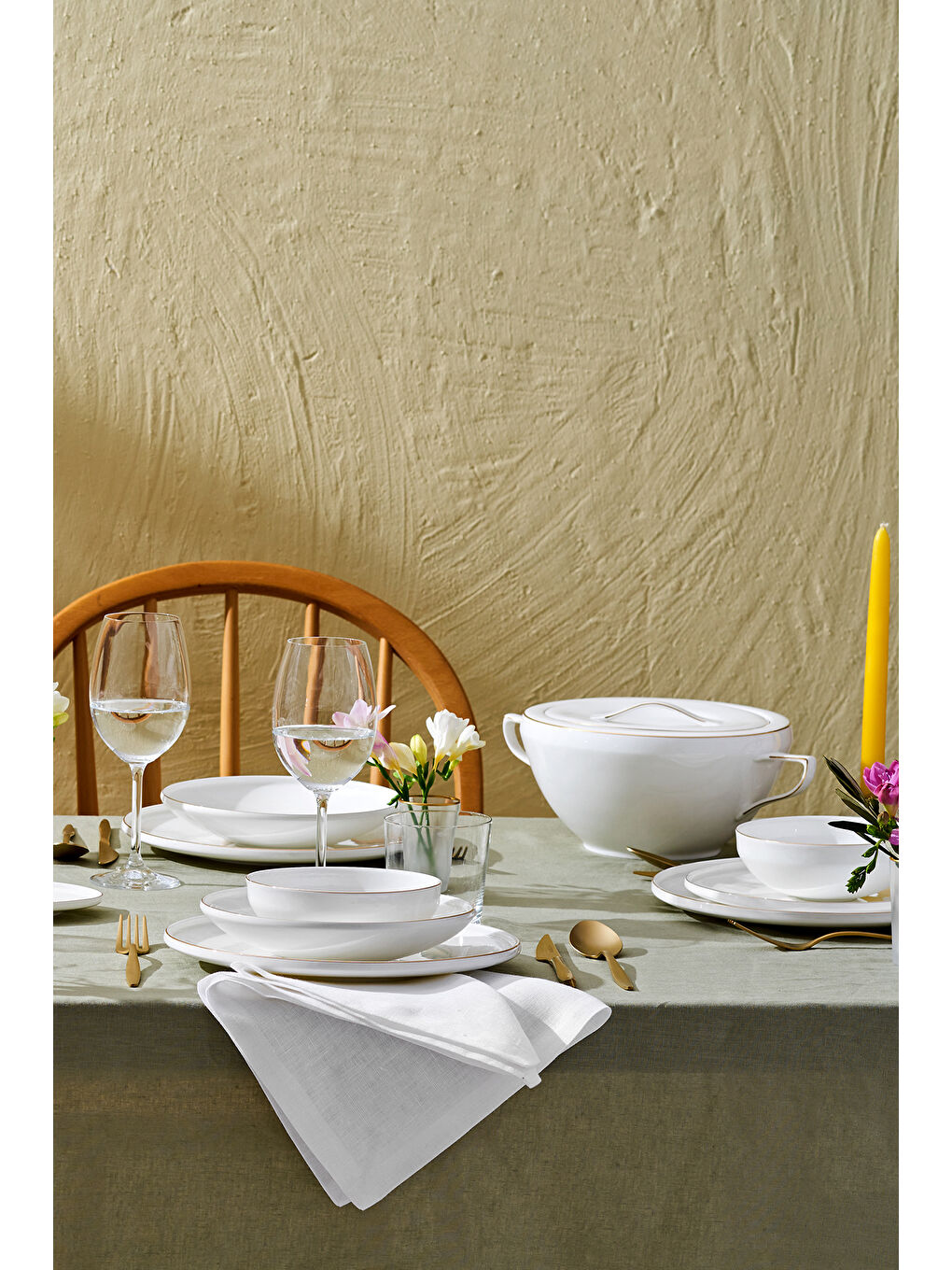 Beyaz Freya Fine Bone 60 Parça 12 Kişilik Yuvarlak Yemek Takımı Gold-9