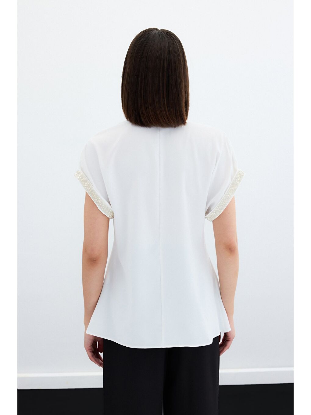 Kollar Taş Detaylı Salaş Bluz - Ekru-5