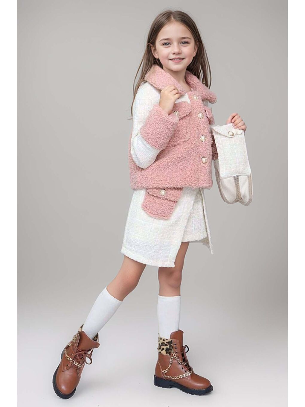 Kız Çocuk İnci Düğme ve Pelüş Detaylı Gömlek Pembe Triko Etekli Takım