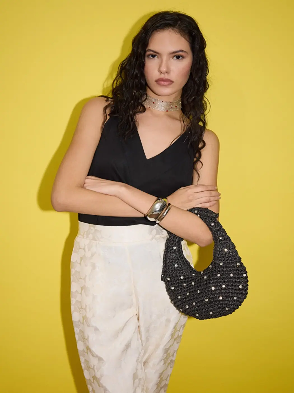 Taş Detaylı El Örgüsü Siyah Hasır Çanta-1