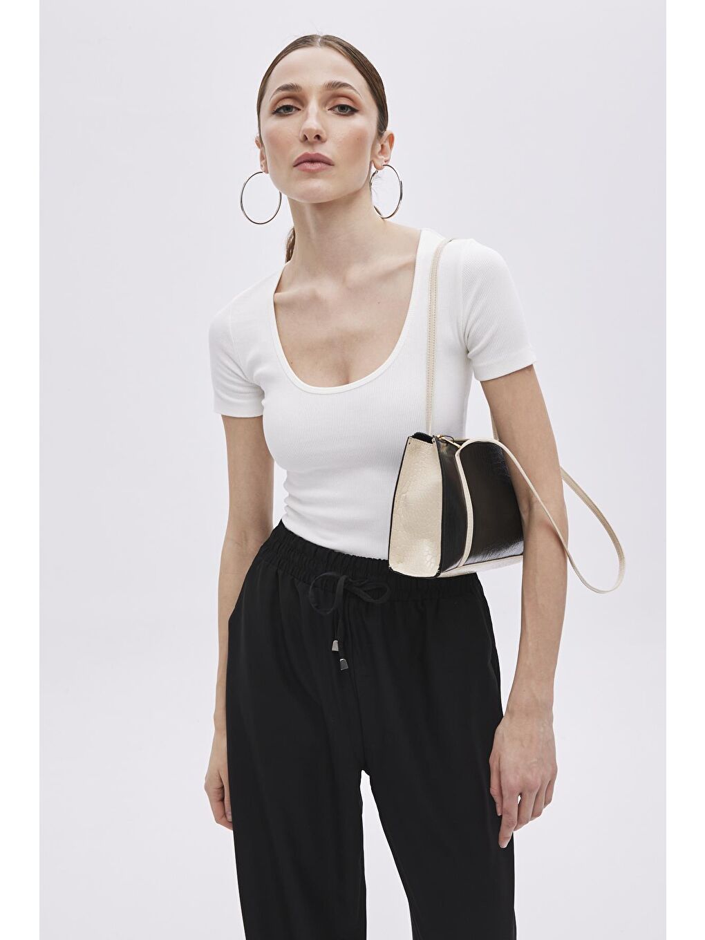 Ekru Fitilli Kısa Kollu Bluz-2