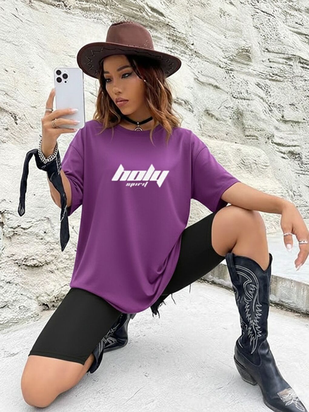 Unisex Mor Holy Baskılı Tişört