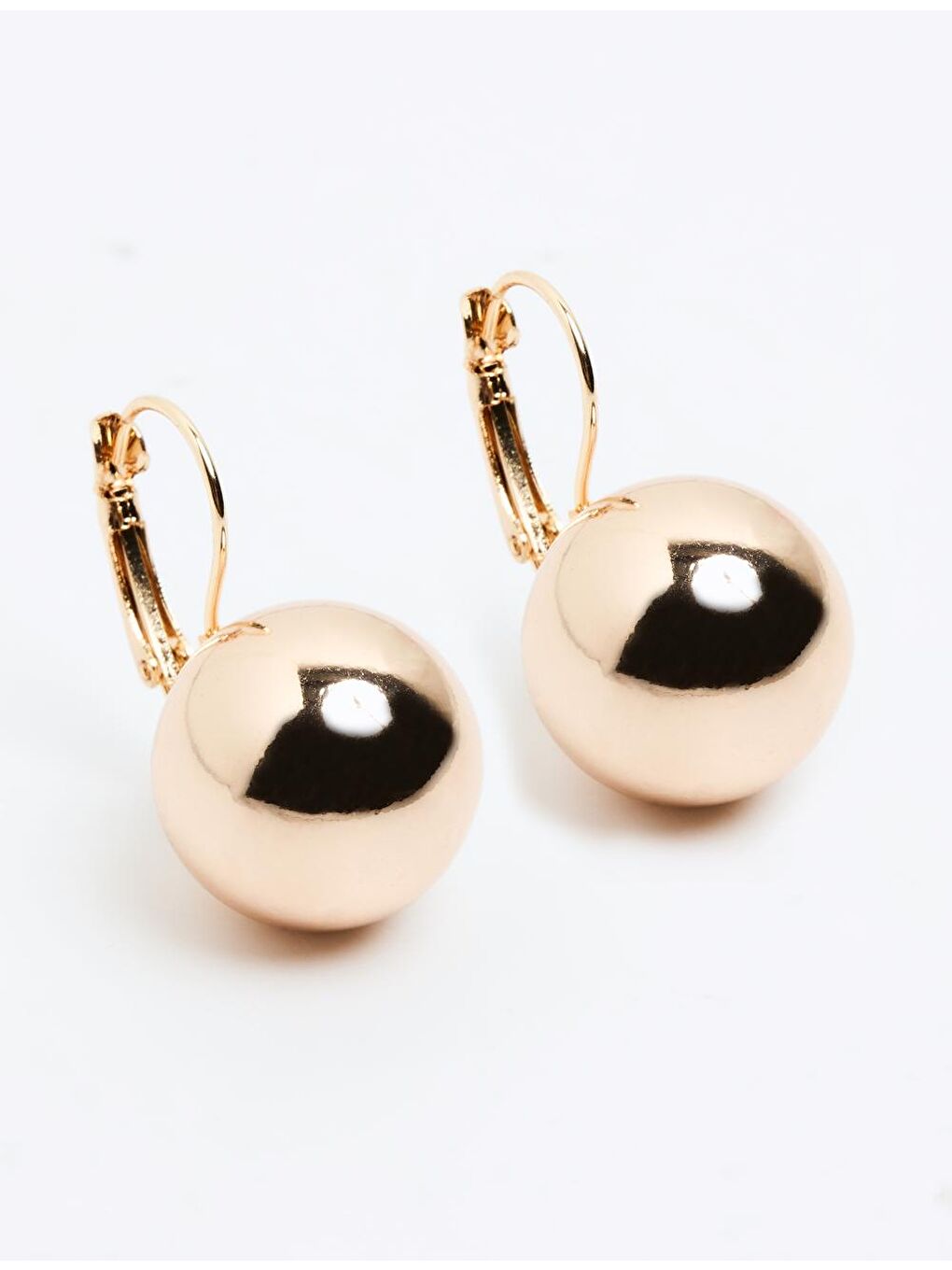 Sarı Altın Yuvarlak Figürlü Parlak Küpe-1