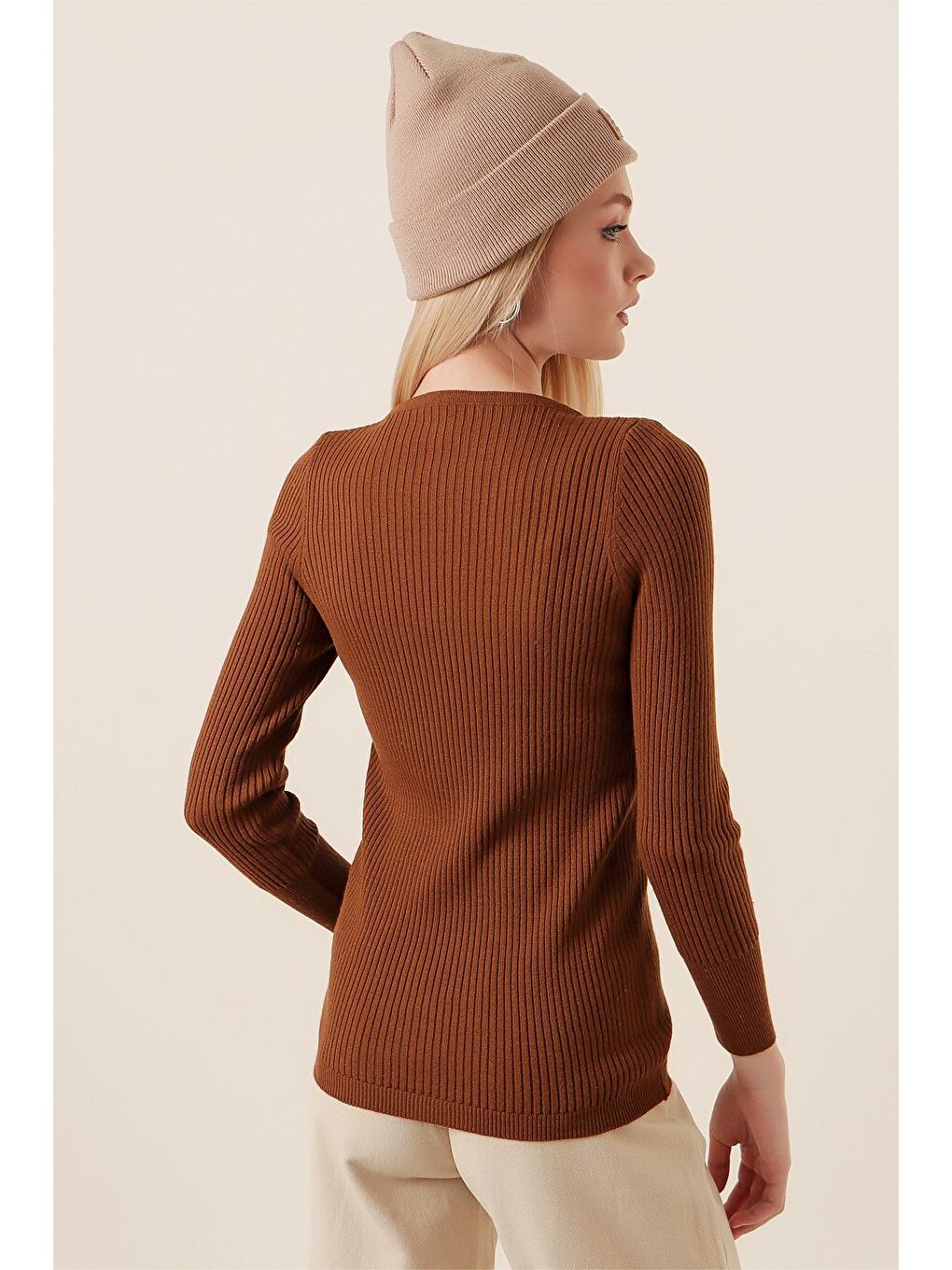 Kadın Kahverengi Sıfır Yaka Fitilli Basic Body Triko Kazak-4