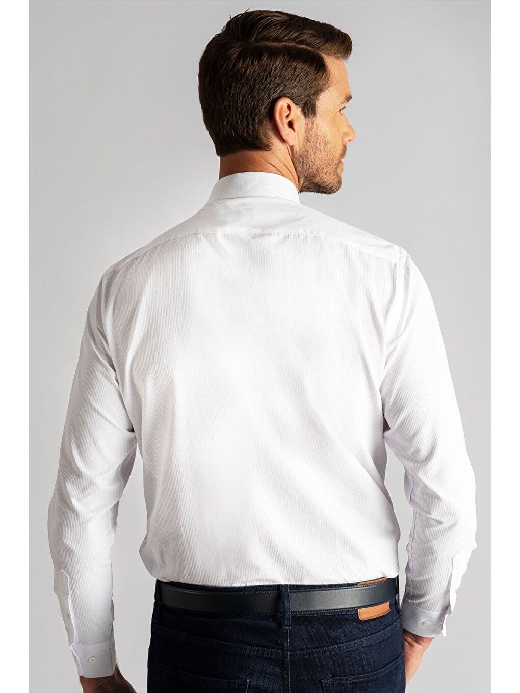 Erkek Regular Fit Klasik Kesim Armürlü Kravatlık Yaka Desenli Beyaz Gömlek-3