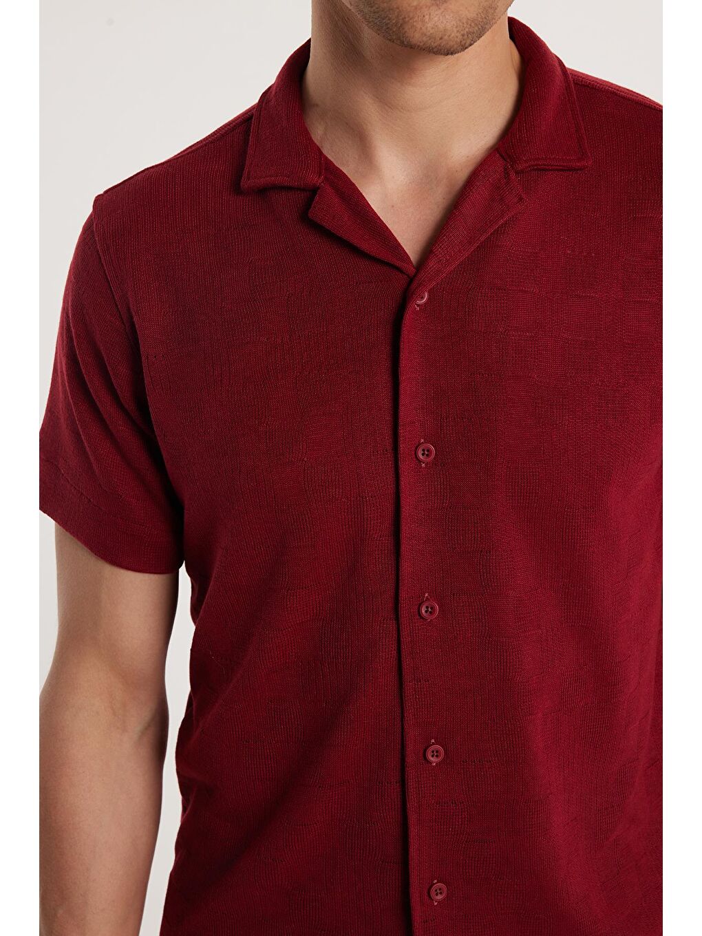 Slim Fit Kısa Kol Örme Kumaş Apaş Yaka Rahat Armürlü Doku Bordo Erkek Gömlek-2