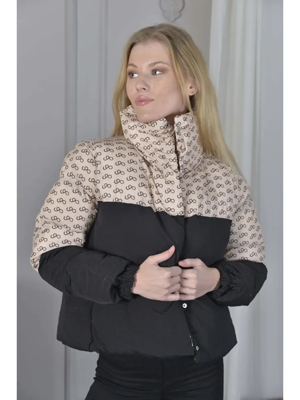 Siyah Kadın Oversize Şişme Mont-1