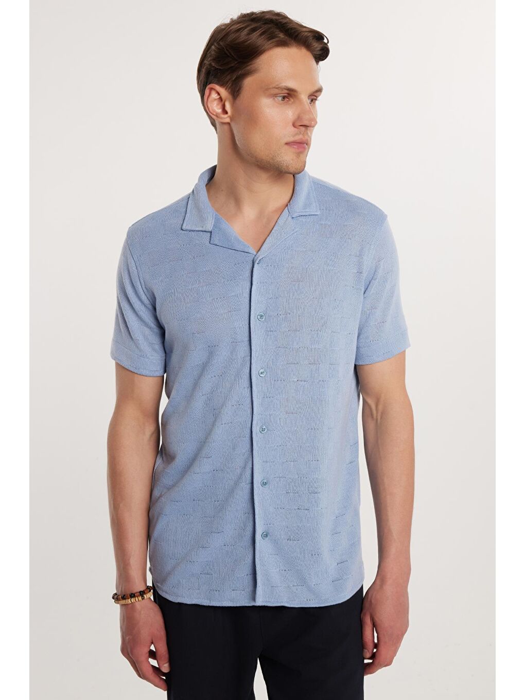 Slim Fit Kısa Kol Örme Kumaş Apaş Yaka Rahat Armürlü Doku Mavi Erkek Gömlek-1