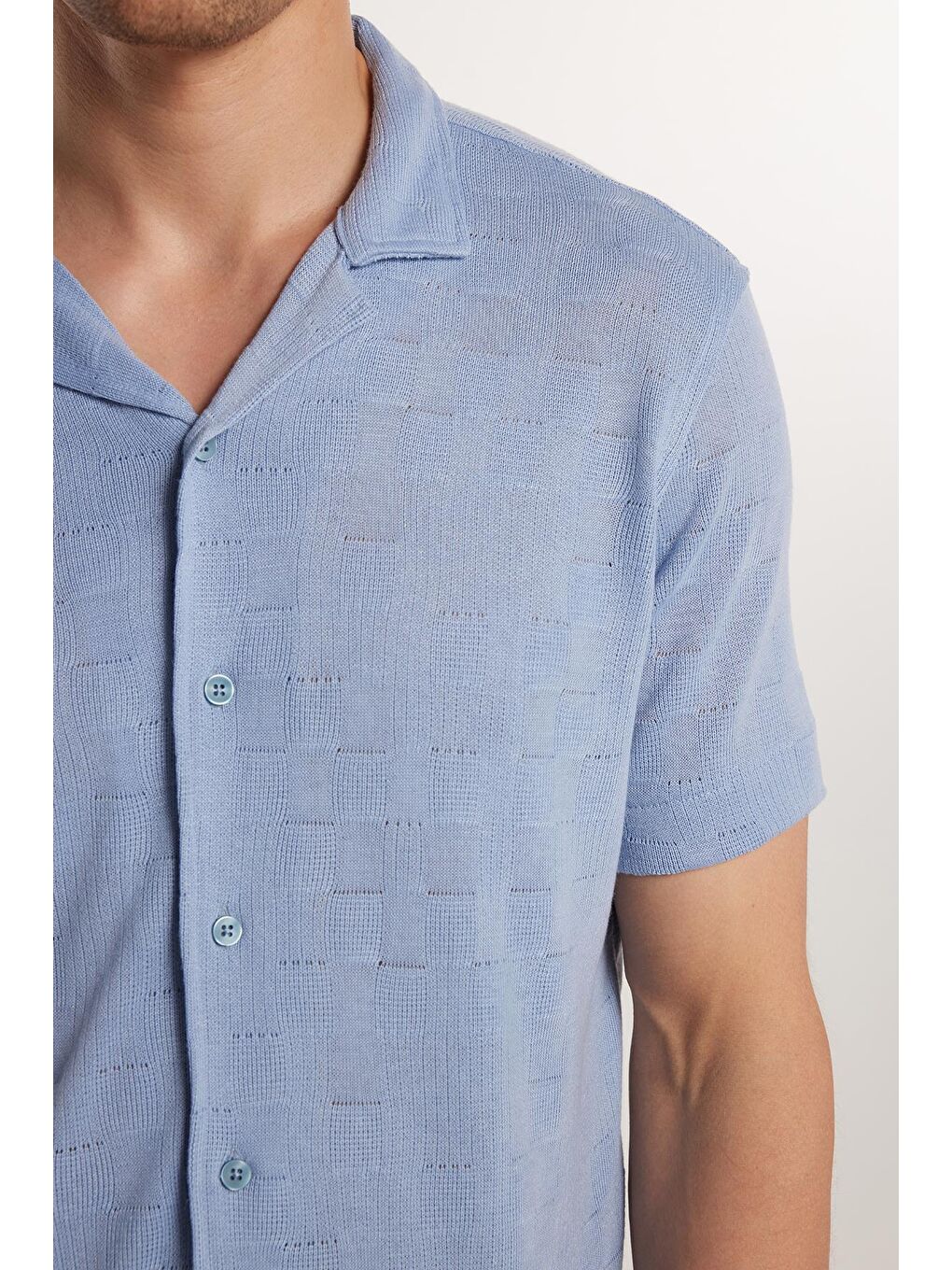 Slim Fit Kısa Kol Örme Kumaş Apaş Yaka Rahat Armürlü Doku Mavi Erkek Gömlek-2