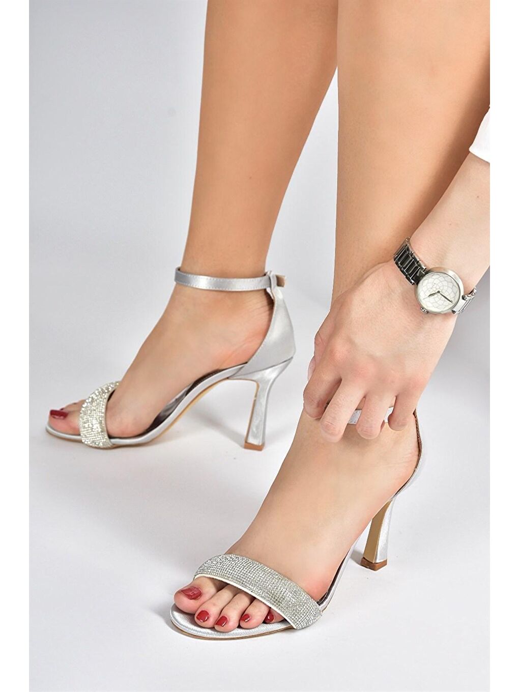 Gri Gümüş Saten Kumaş Kadın Abiye Ayakkabı M572160704-2