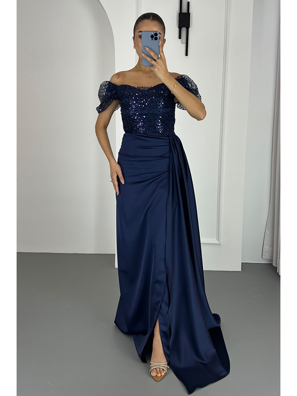Kadın Lacivert Kayık Yaka Pul Payet Uzun Abiye Elbise