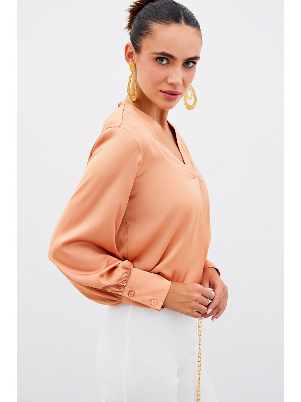 LCW Casual Pembe V Yaka Saten Bluz - Somon - 2