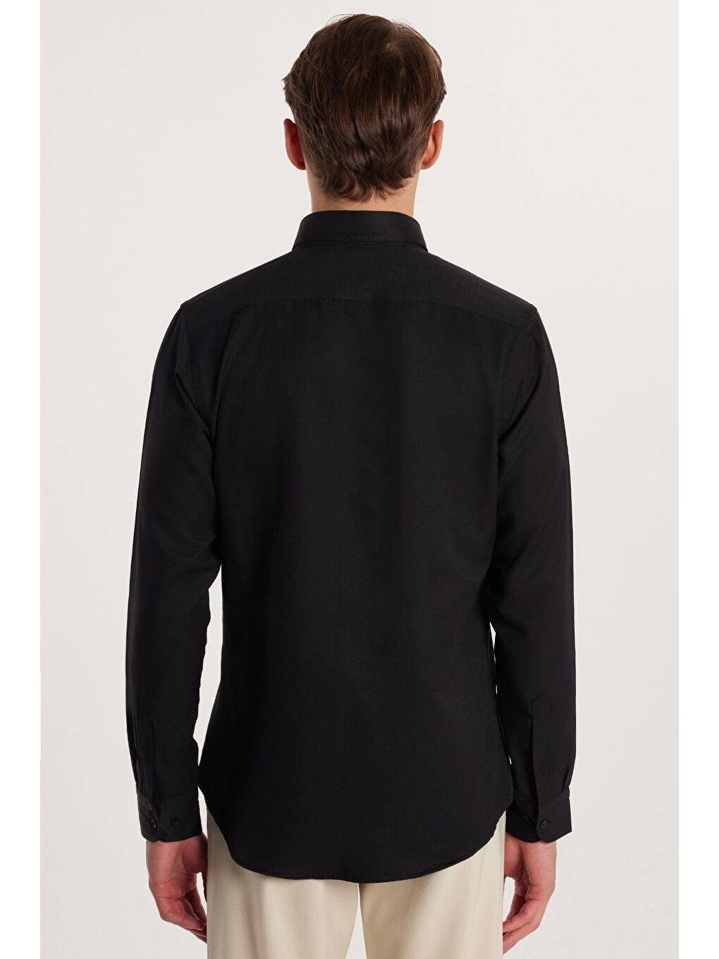 Erkek Slim Fit Dar Kesim Uzun Kollu Pamuklu Oxford Doku Kolay Ütülenebilir Siyah Düğmeli Yaka Gömlek-4