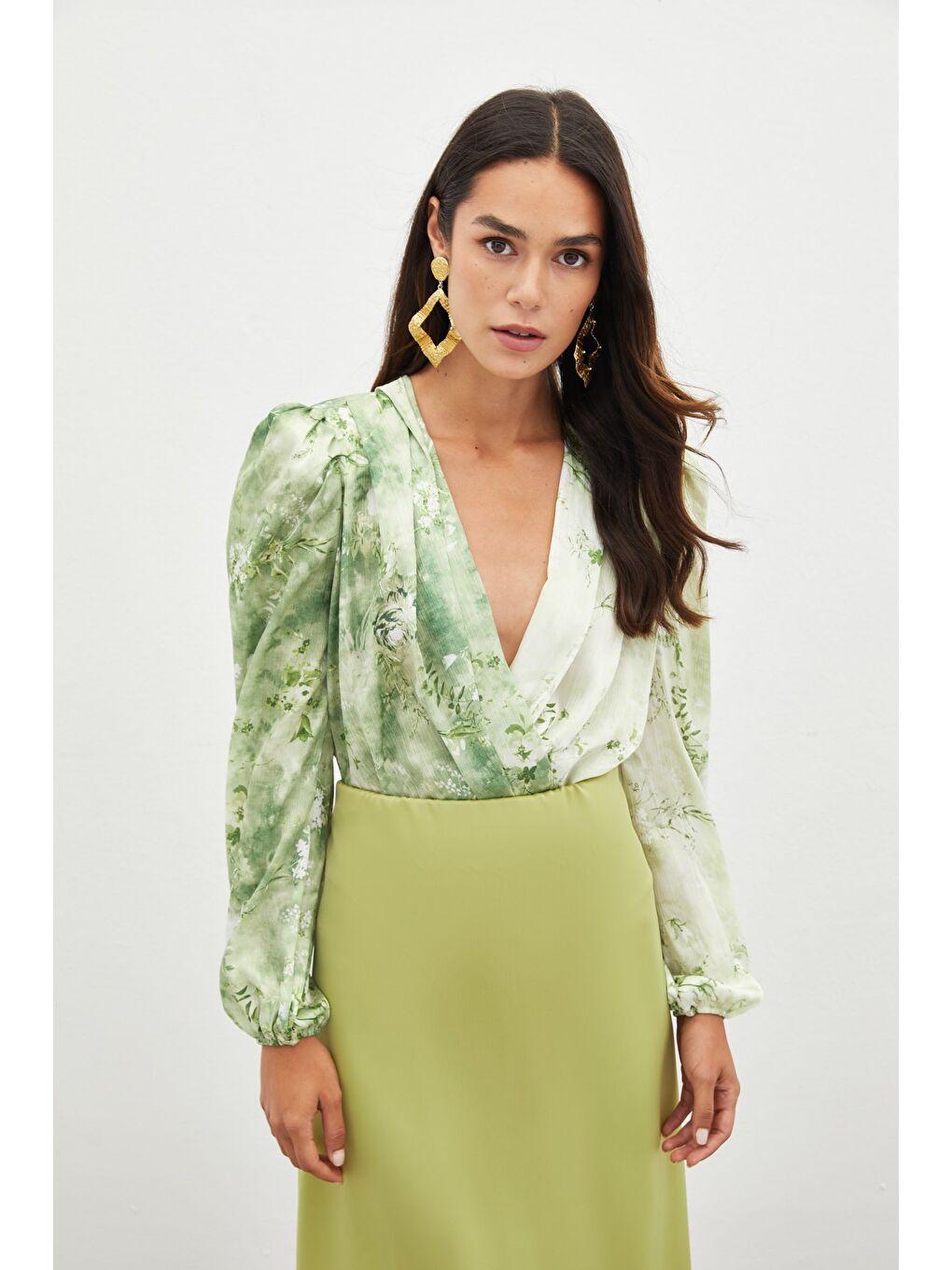 Çiçek Desenli Bodysuit Bluz - Çağla Yeşili-1