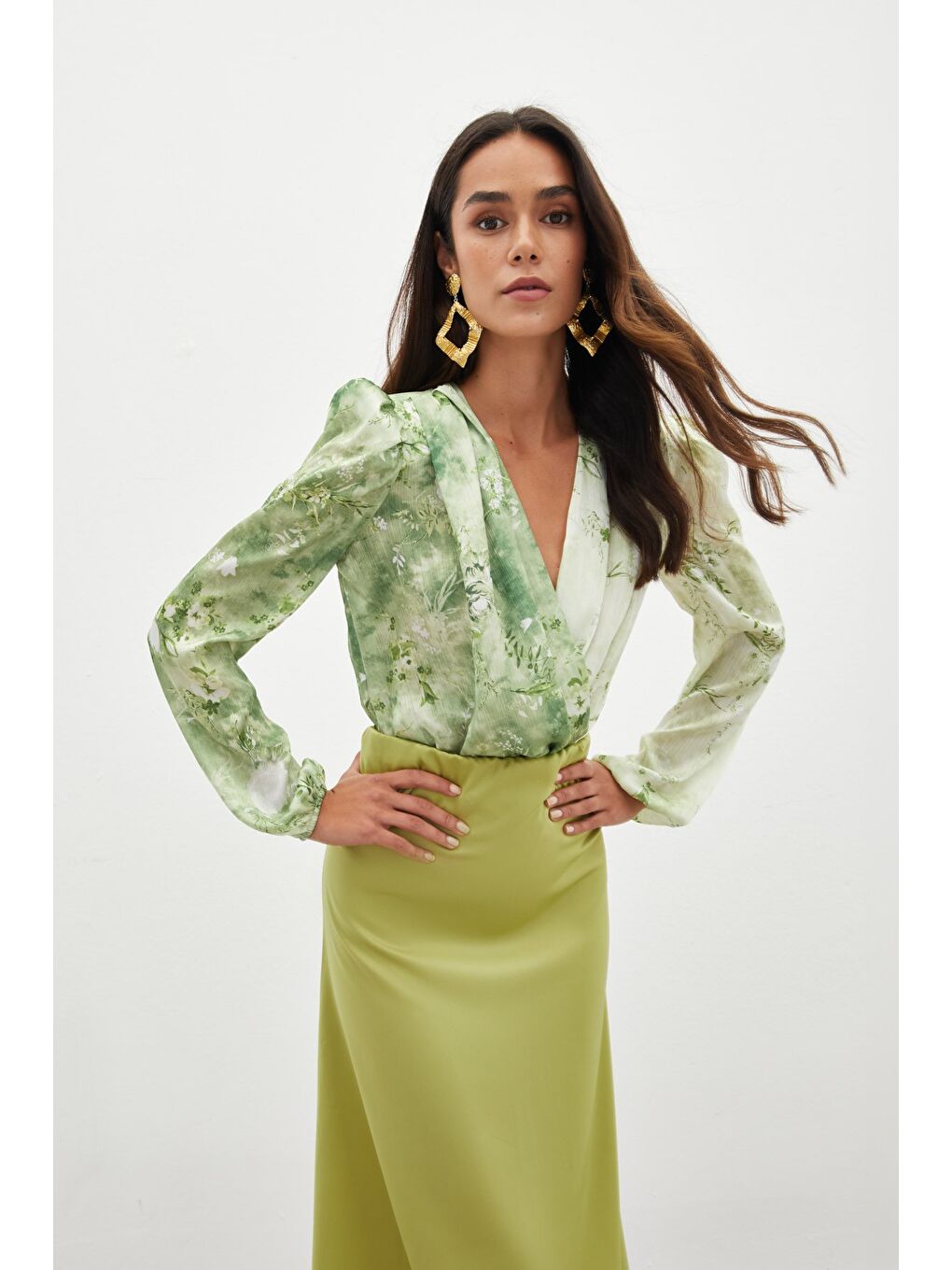 Çiçek Desenli Bodysuit Bluz - Çağla Yeşili-5