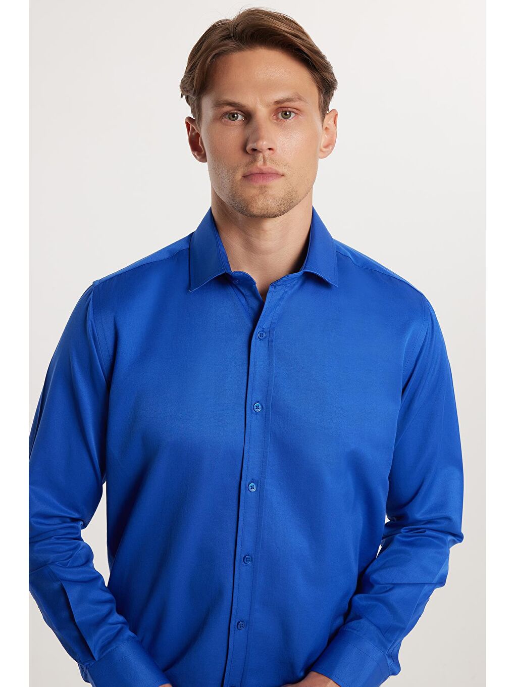 Erkek Modern Fit Dar Kesim Pamuklu Düz Saten Sax Mavi Gömlek-1